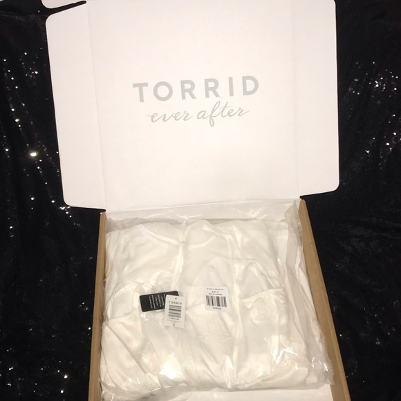 Ivory Embroidered Hi-Lo Dress (NWT) - Picture 3 of 4